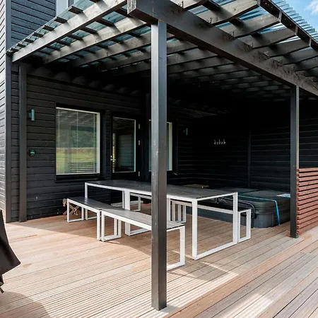 Harmonia A - 12 Hloe, Golf Йямся